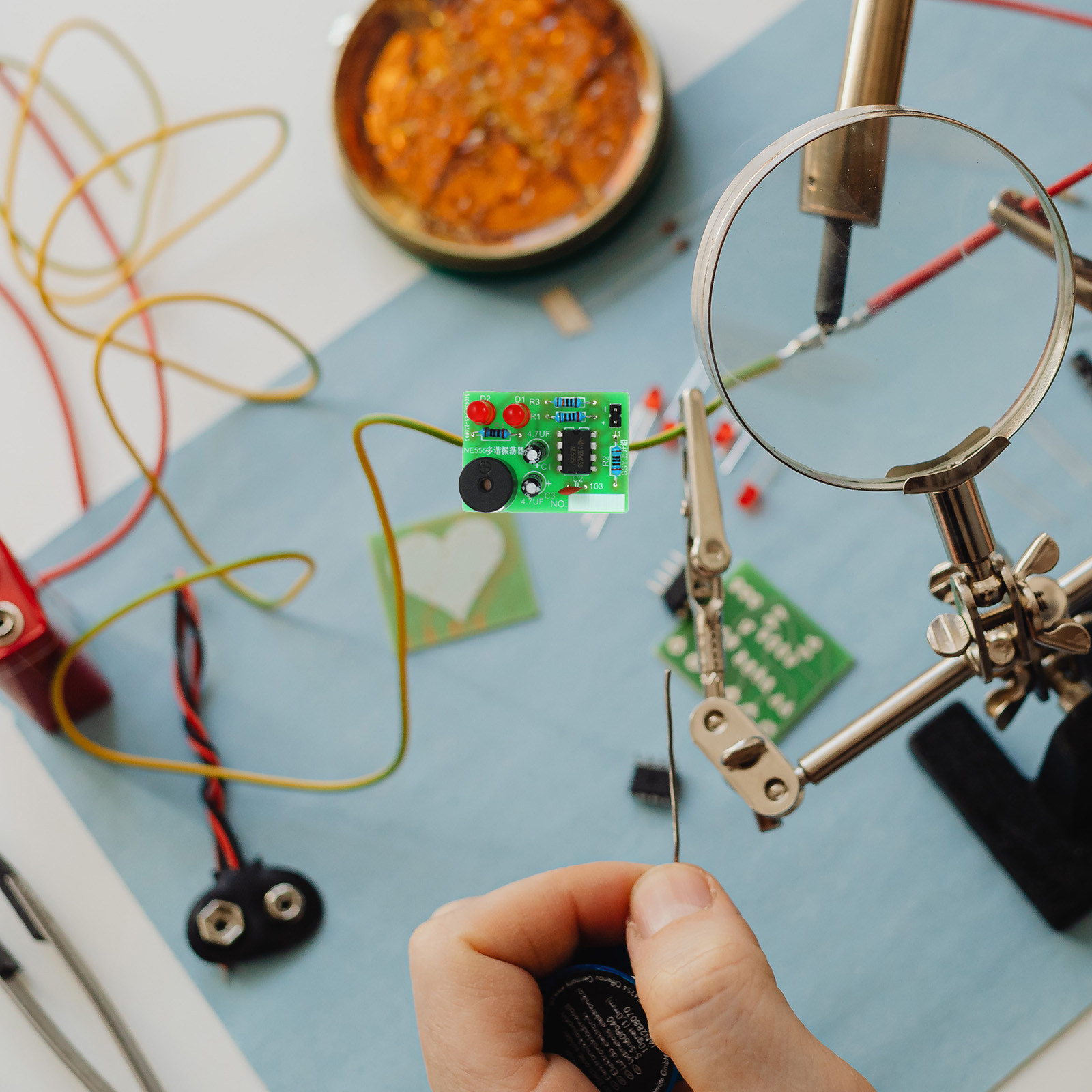 Diy Electronics Learning Kit - 5セットはんだ付けトレーニングキット溶接練習ボード回路基板点滅発振器初心者DIY電子学習プロジェクト